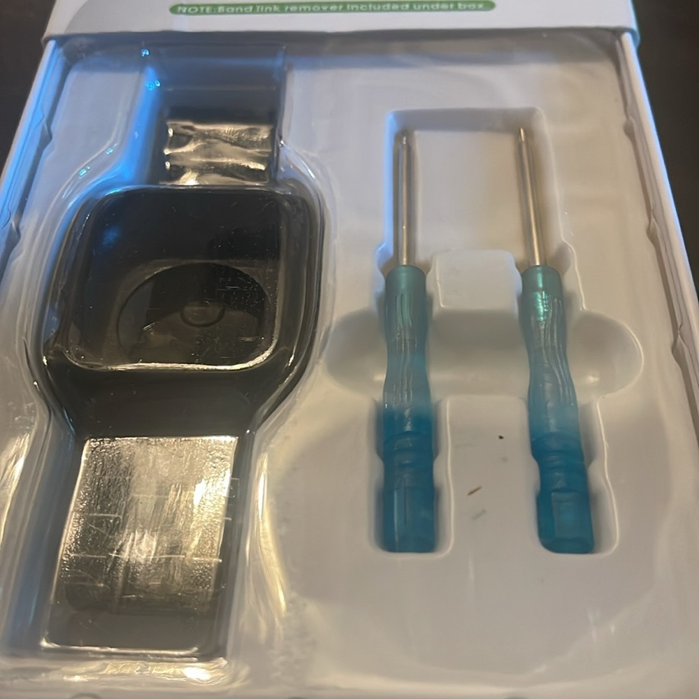 Silver Protective Case with Band for Apple Watch - Picture 4 of 6